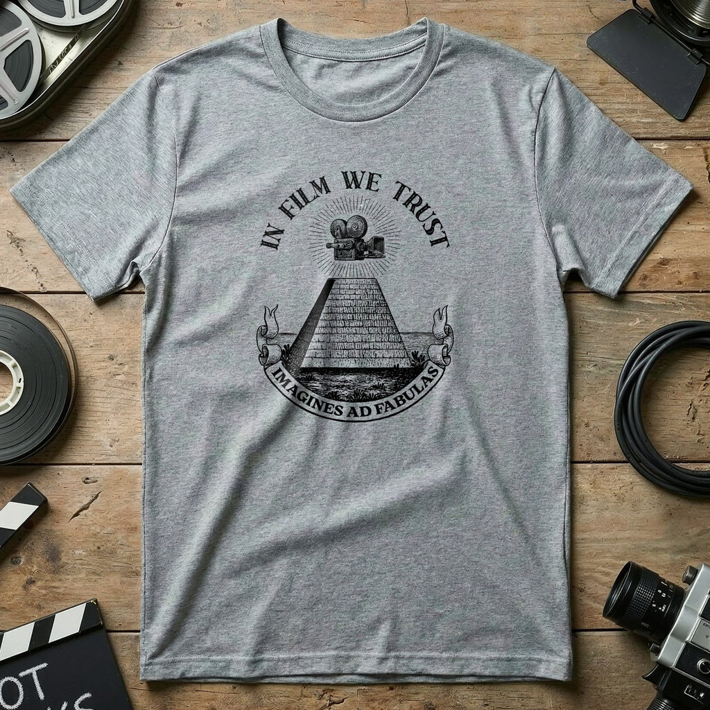 In Film We Trust Imágenes Ad Fabulas T-shirt