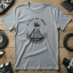 In Film We Trust Imágenes Ad Fabulas T-shirt