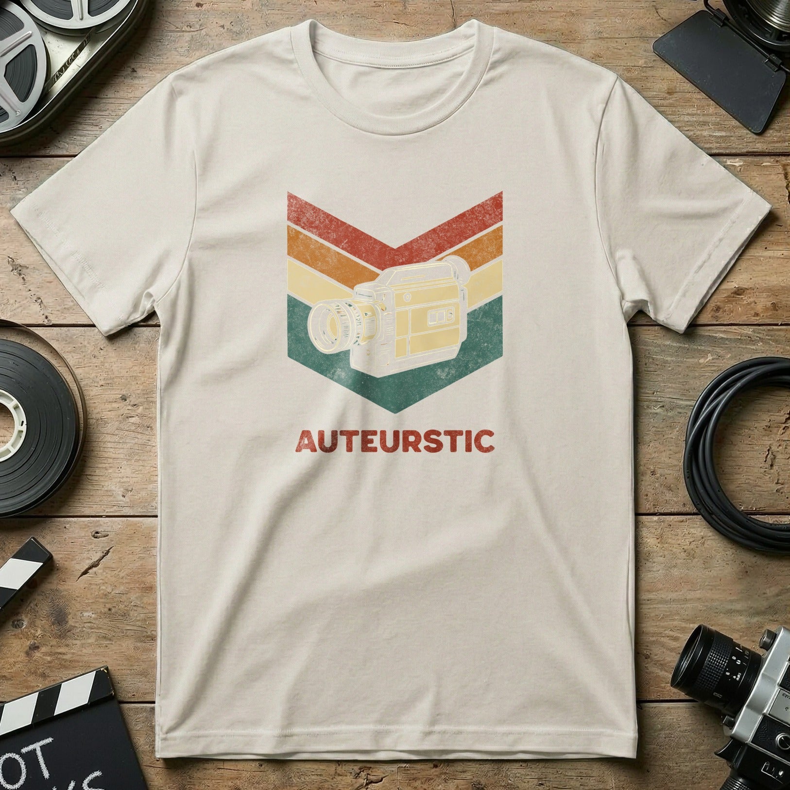 Vintage Camera Design Auteurstic Graphic T-shirt